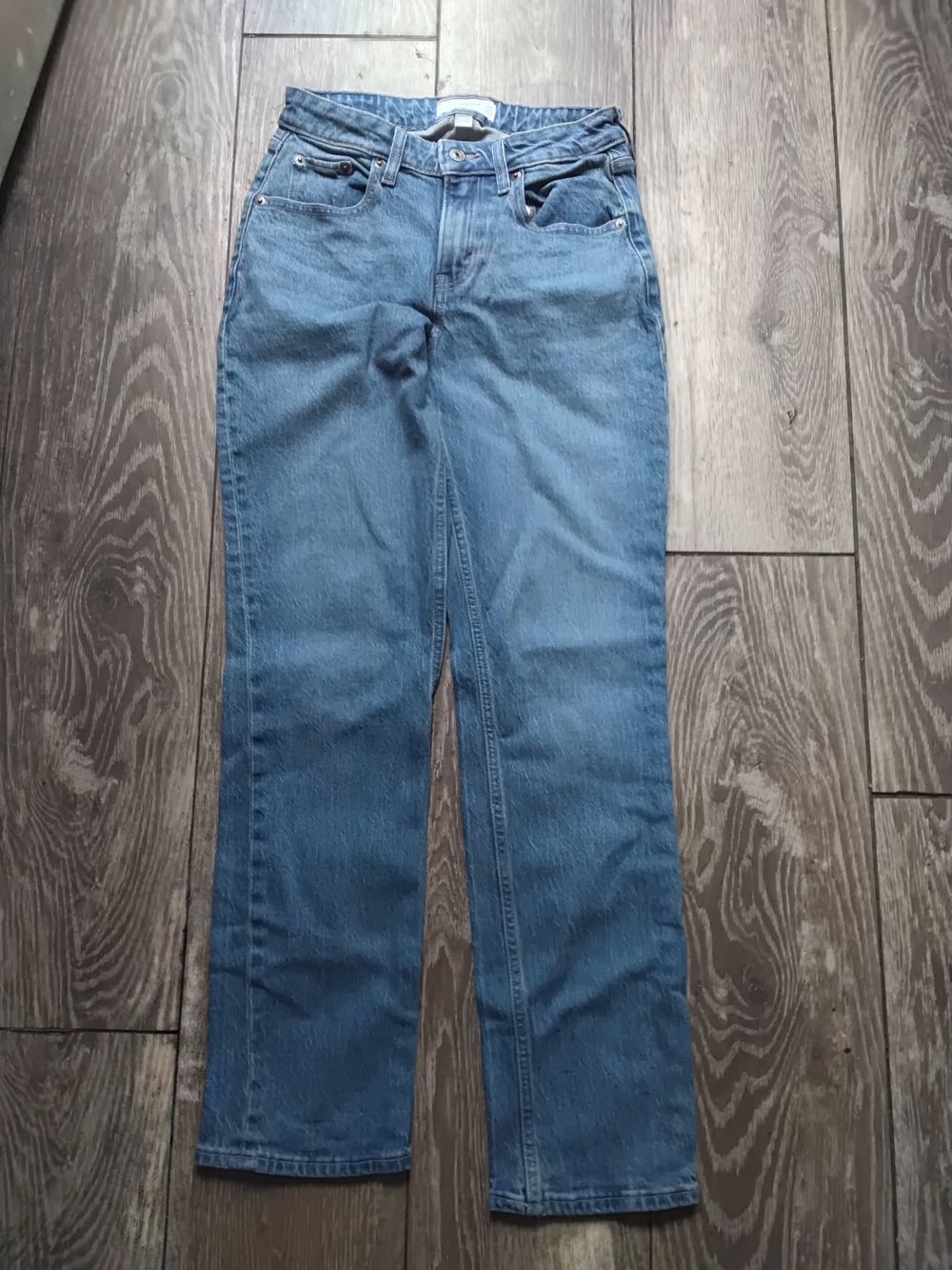 Abercrombie & Fitch Women's Straight-Leg Jeans in Blue Wash